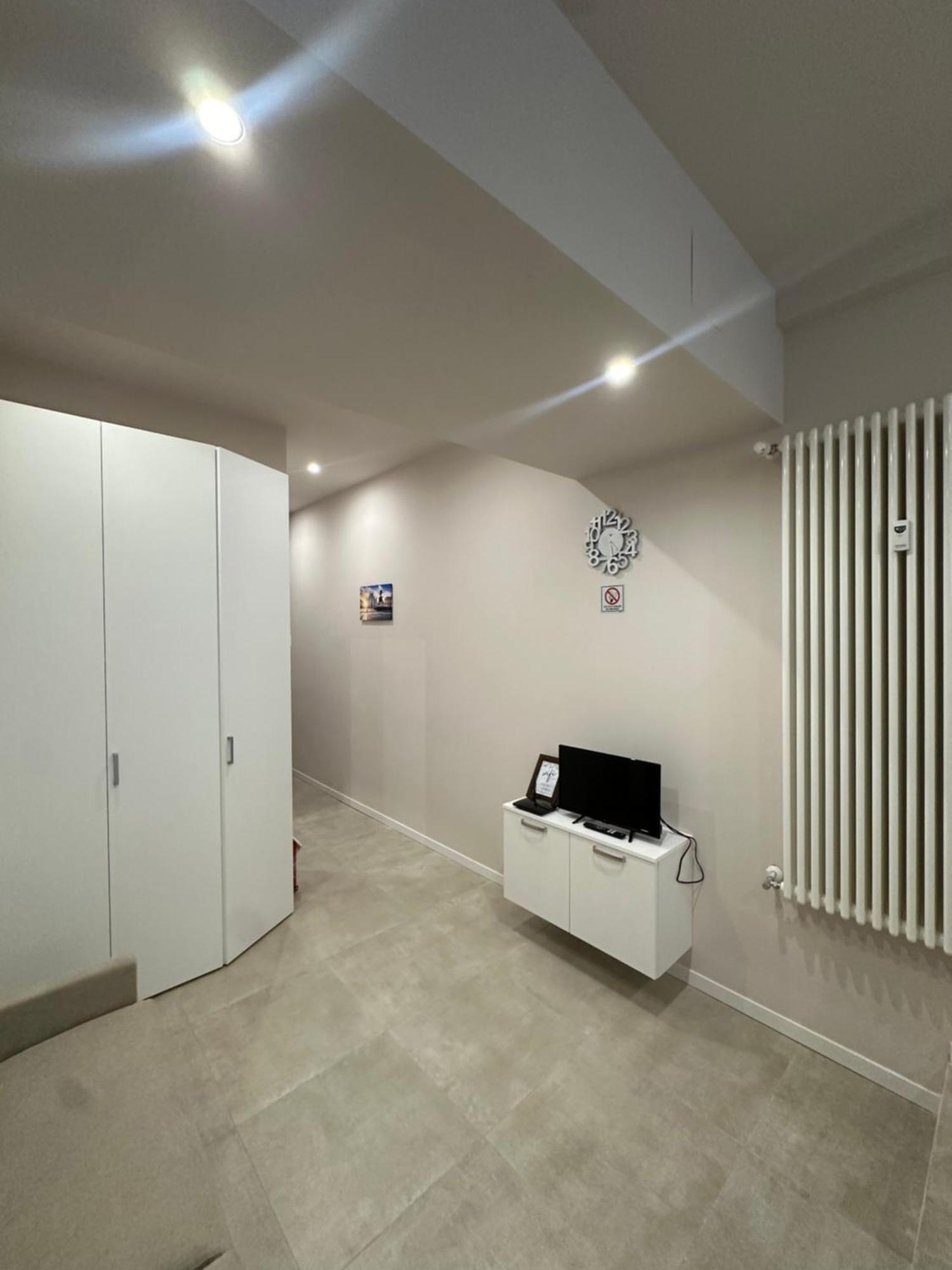 Monolocale Piazza Gambara M1 Apartment Milan Luaran gambar
