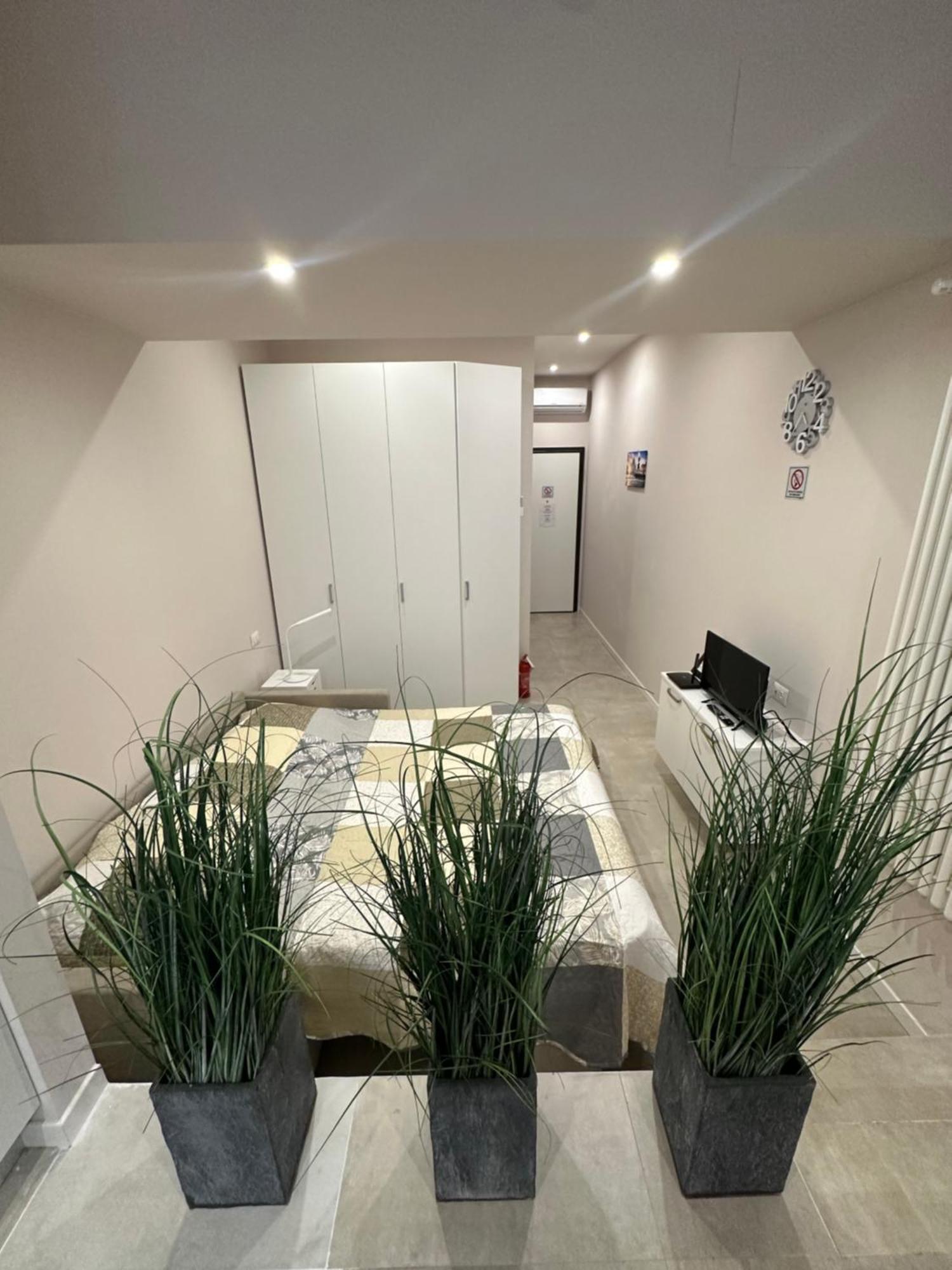 Monolocale Piazza Gambara M1 Apartment Milan Luaran gambar
