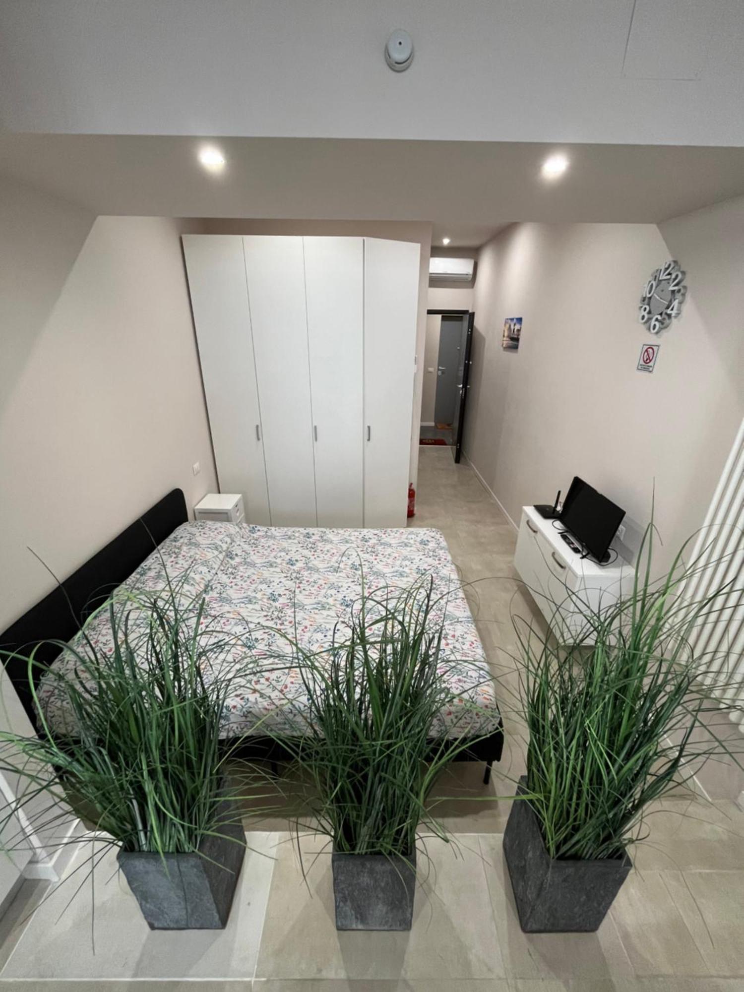 Monolocale Piazza Gambara M1 Apartment Milan Luaran gambar